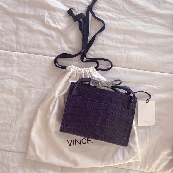 Vince Signatue V crocodile embossed leather purse with dust bag - Picture 3 of 8